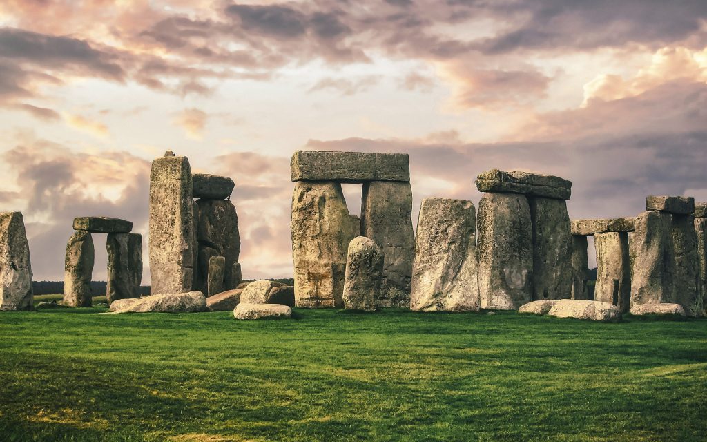 Day Tours to Stonehenge